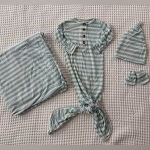NWOT Lou Lou & Company Blue & White Stripe Newborn Bundle: Gown/Blanket/Hat/Mitt